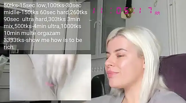 Snapshot of queenofthenighttt chatting on December 2024 10:06:02 AM queenofthenighttt online show from December 2024 10:06:02 AM