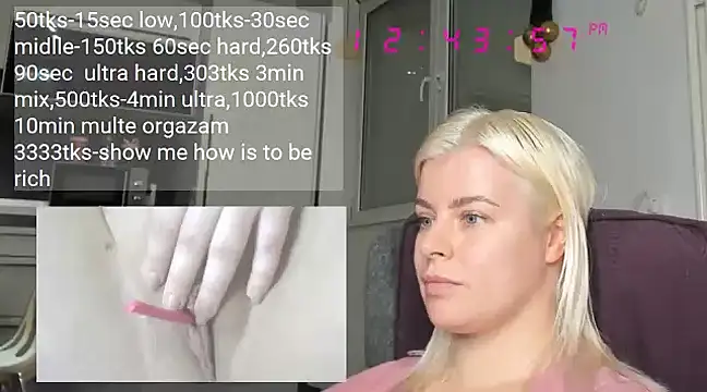 Snapshot of queenofthenighttt chatting on December 2024 11:45:02 AM queenofthenighttt online show from December 2024 11:45:02 AM