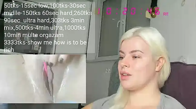 Snapshot of queenofthenighttt chatting on December 2024 09:22:01 AM queenofthenighttt online show from December 2024 09:22:01 AM