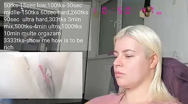 Snapshot of queenofthenighttt chatting on December 2024 09:52:02 AM queenofthenighttt online show from December 2024 09:52:02 AM