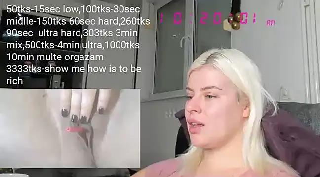 Snapshot of queenofthenighttt chatting on January 2025 09:22:01 AM queenofthenighttt online show from January 2025 09:22:01 AM