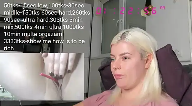 Snapshot of queenofthenighttt chatting on January 2025 12:24:02 PM queenofthenighttt online show from January 2025 12:24:02 PM