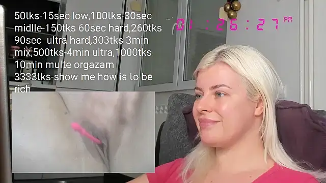 Snapshot of queenofthenighttt chatting on February 2025 12:28:01 PM queenofthenighttt online show from February 2025 12:28:01 PM