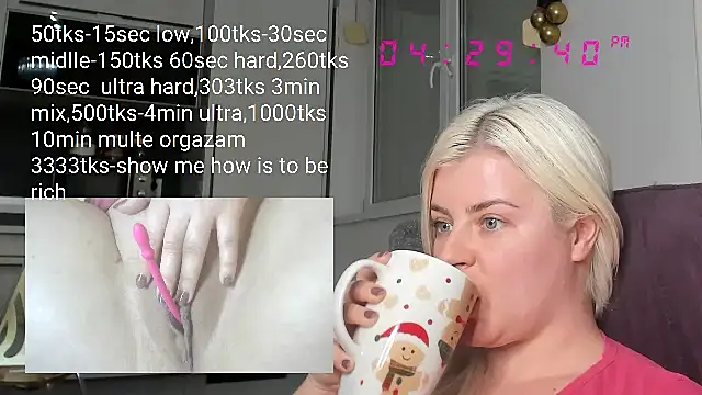 Snapshot of queenofthenighttt chatting on February 2025 03:31:02 PM queenofthenighttt online show from February 2025 03:31:02 PM