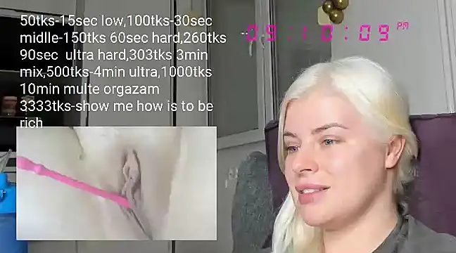 Snapshot of queenofthenighttt chatting on February 2025 08:11:01 PM queenofthenighttt online show from February 2025 08:11:01 PM