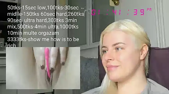 Snapshot of queenofthenighttt chatting on February 2025 12:42:01 PM queenofthenighttt online show from February 2025 12:42:01 PM