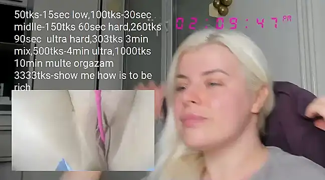 Snapshot of queenofthenighttt chatting on March 2025 01:10:02 PM queenofthenighttt online show from March 2025 01:10:02 PM