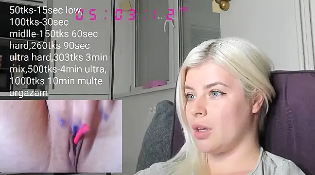 Snapshot of queenofthenighttt chatting on March 2025 04:04:01 PM queenofthenighttt online show from March 2025 04:04:01 PM