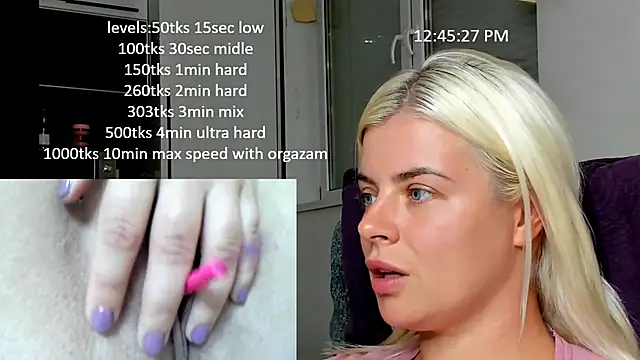 Snapshot of queenofthenighttt chatting on October 2025 10:44:02 AM queenofthenighttt online show from October 2025 10:44:02 AM