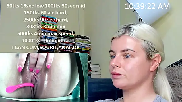 Snapshot of queenofthenighttt chatting on April 2026 08:39:01 AM queenofthenighttt online show from April 2026 08:39:01 AM