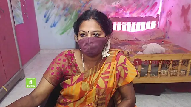 Snapshot of Novapol chatting on September 2025 01:01:01 PM Novapol online show from September 2025 01:01:01 PM