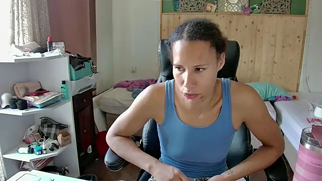 Snapshot of AaliyahHarris chatting on June 2026 01:34:02 PM AaliyahHarris online show from June 2026 01:34:02 PM