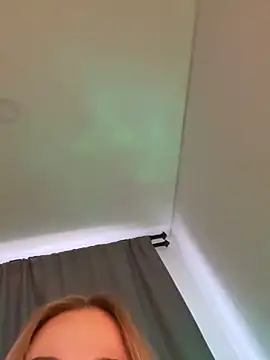 curchez  online show from February 2025 08:26:01 PM