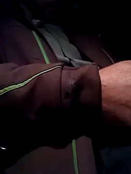 Rolandxxxr online show from December 2024 04:29:02 PM