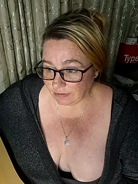 Iceprincess2bad4u online show from October 2025 05:25:01 PM