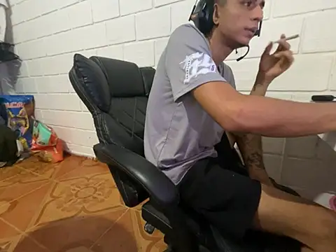 Max TheHorseDick online show from March 2026 04:37:01 PM