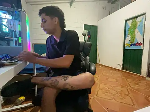 Max TheHorseDick online show from April 2026 02:50:01 AM