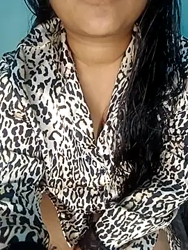 Sweet-Berry online show from March 2025 06:55:01 PM