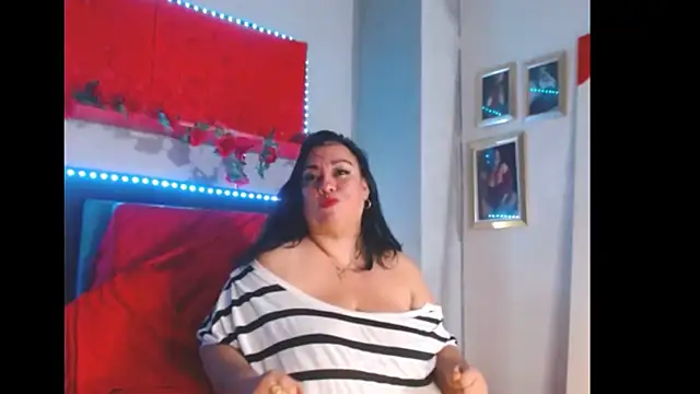Snapshot of -helen chatting on December 2024 01:15:02 AM -helen online show from December 2024 01:15:02 AM