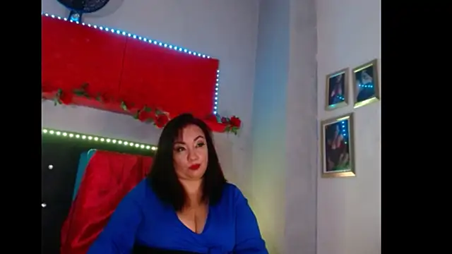 Snapshot of -helen chatting on January 2025 01:02:01 AM -helen online show from January 2025 01:02:01 AM