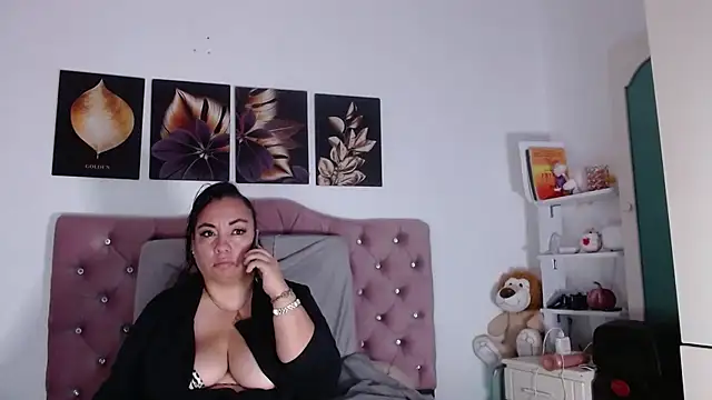 Snapshot of -helen chatting on October 2025 07:23:02 PM -helen online show from October 2025 07:23:02 PM