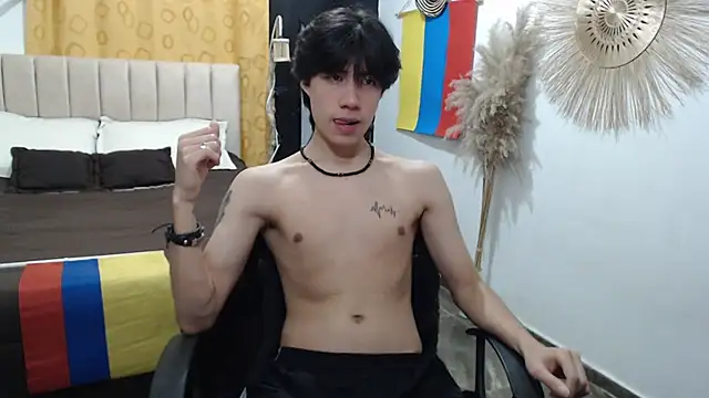 Snapshot of Elio-cam chatting on June 2026 06:19:01 AM Elio-cam online show from June 2026 06:19:01 AM