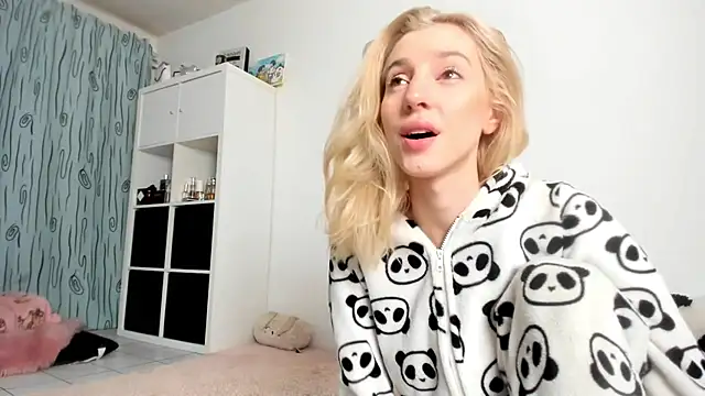 KenzieDawton online show from November 2025 04:37:01 AM