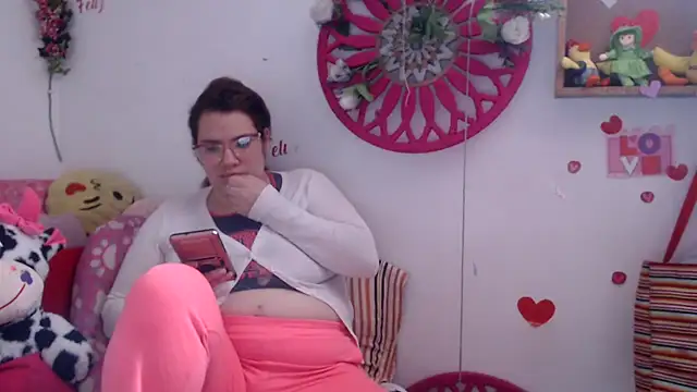 karlythothxh online show from September 2025 05:12:02 PM