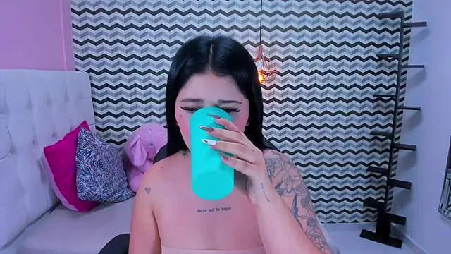 BIANCAROY1 online show from April 2026 06:27:02 PM