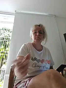 slutgold online show from October 2025 12:17:01 PM