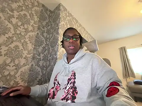 Snapshot of blacksexybeauty31 chatting on April 2026 04:33:02 PM blacksexybeauty31 online show from April 2026 04:33:02 PM