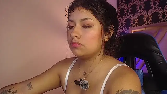 Snapshot of ChantalPetit chatting on June 2026 03:22:02 PM ChantalPetit online show from June 2026 03:22:02 PM