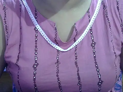 Snapshot of Your_wild_Dia chatting on July 2026 06:36:02 PM Your wild Dia online show from July 2026 06:36:02 PM