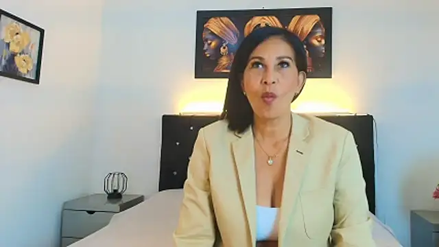 Shanon mature online show from May 2026 07:08:01 PM