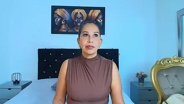 Shanon mature online show from May 2026 07:41:01 PM