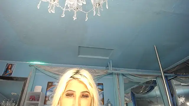 ADRIANNA FOX online show from March 2026 03:32:02 AM