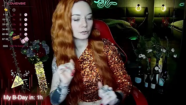 MaxPhoenixx online show from November 2025 08:08:01 PM