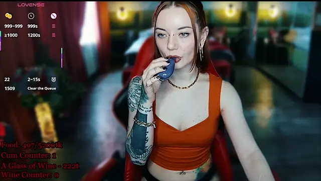 Snapshot of MaxPhoenixx chatting on April 2026 07:45:01 AM MaxPhoenixx online show from April 2026 07:45:01 AM