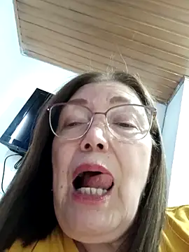 Vicky Rosse online show from March 2025 08:55:01 PM