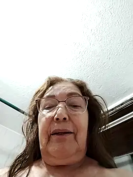 Vicky Rosse online show from September 2025 03:46:02 PM