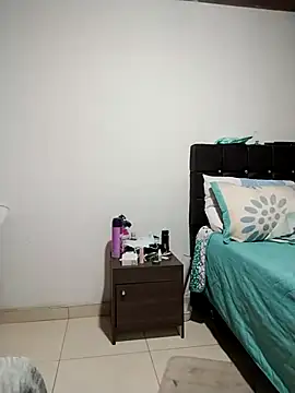 Vicky Rosse online show from November 2025 07:24:02 PM