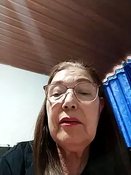 Snapshot of Vicky_Rosse chatting on April 2026 09:39:01 PM Vicky Rosse online show from April 2026 09:39:01 PM
