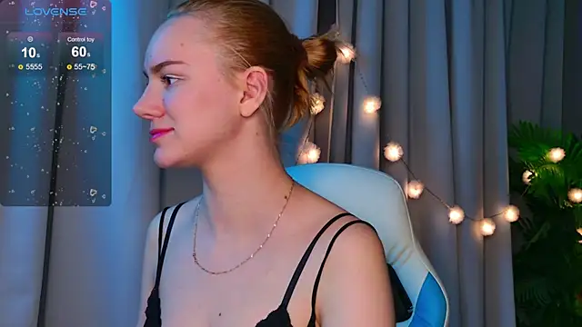 Ramona    online show from January 2026 06:28:02 AM