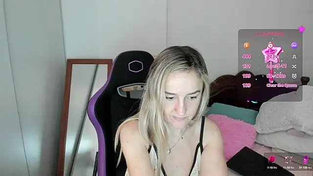 Snapshot of 1Sweetnina chatting on February 2025 09:39:02 PM 1Sweetnina online show from February 2025 09:39:02 PM