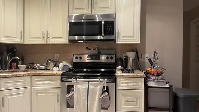 BigGuyMuscle online show from March 2025 11:18:02 PM