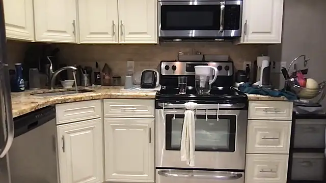 BigGuyMuscle online show from September 2025 08:19:01 PM