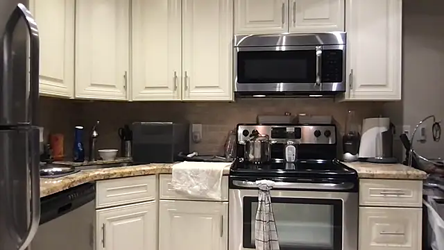 BigGuyMuscle online show from October 2025 05:52:01 AM