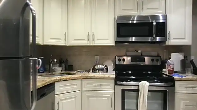 BigGuyMuscle online show from December 2025 10:30:02 PM