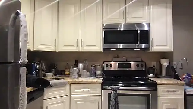 BigGuyMuscle online show from April 2026 11:21:02 PM