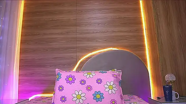 alexaa walker online show from March 2026 12:00:02 PM